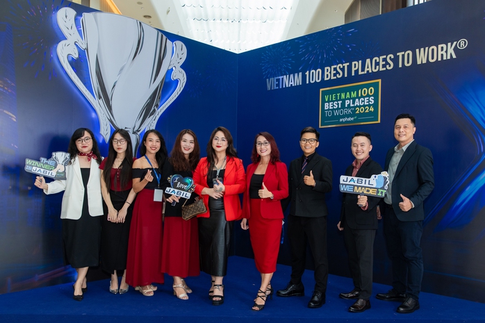 Doanh nghiệp nào đang dẫn đầu top 100 nơi làm việc tốt nhất Việt Nam?- Ảnh 1. Doanh nghiệp nào đang dẫn đầu top 100 nơi làm việc tốt nhất Việt Nam?- Ảnh 1.