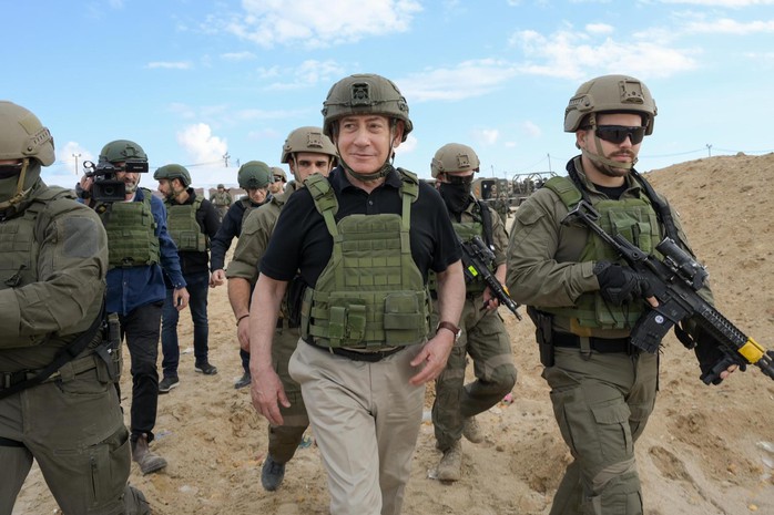 Thủ tướng Israel đến Gaza, treo thưởng 5 triệu USD mỗi con tin được giải cứu- Ảnh 1. Thủ tướng Israel đến Gaza, treo thưởng 5 triệu USD mỗi con tin được giải cứu- Ảnh 1.