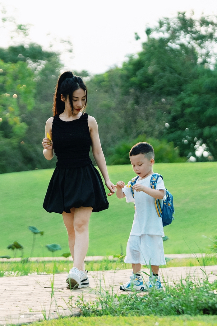 Hằng BingBoong giải bày cuộc sống mẹ đơn thân- Ảnh 1. Hằng BingBoong giải bày cuộc sống mẹ đơn thân- Ảnh 1.