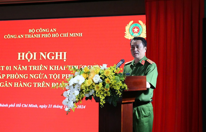 Thiếu tướng Mai Hoàng: Khuyến cáo về tội phạm cướp ngân hàng - Ảnh 2. Thiếu tướng Mai Hoàng: Khuyến cáo về tội phạm cướp ngân hàng - Ảnh 2.