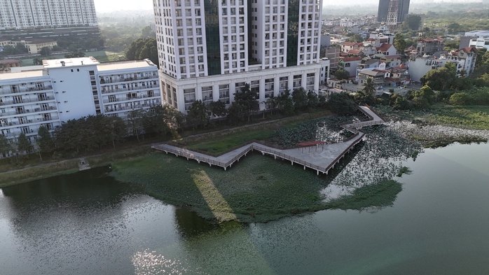 Cận cảnh công viên bỏ hoang nhiều năm, nơi Chủ tịch Hà Nội "lệnh" bắn pháo hoa Tết 2025- Ảnh 4. Cận cảnh công viên bỏ hoang nhiều năm, nơi Chủ tịch Hà Nội "lệnh" bắn pháo hoa Tết 2025- Ảnh 4.
