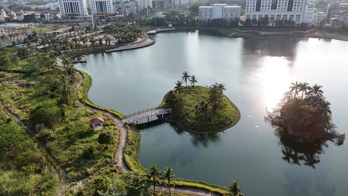 Cận cảnh công viên bỏ hoang nhiều năm, nơi Chủ tịch Hà Nội "lệnh" bắn pháo hoa Tết 2025- Ảnh 2. Cận cảnh công viên bỏ hoang nhiều năm, nơi Chủ tịch Hà Nội "lệnh" bắn pháo hoa Tết 2025- Ảnh 2.