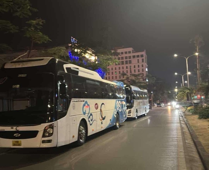 Kiểm tra vũ trường New MDM "hot" nhất Hải Phòng, phát hiện 26 "dân chơi" dương tính ma túy- Ảnh 4. Kiểm tra vũ trường New MDM "hot" nhất Hải Phòng, phát hiện 26 "dân chơi" dương tính ma túy- Ảnh 4.