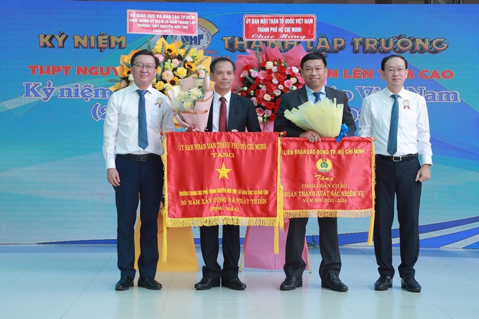 Hình ảnh ấn tượng ở những ngôi trường ghi dấu đặc biệt tại TP HCM - Ảnh 9. Hình ảnh ấn tượng ở những ngôi trường ghi dấu đặc biệt tại TP HCM - Ảnh 9.
