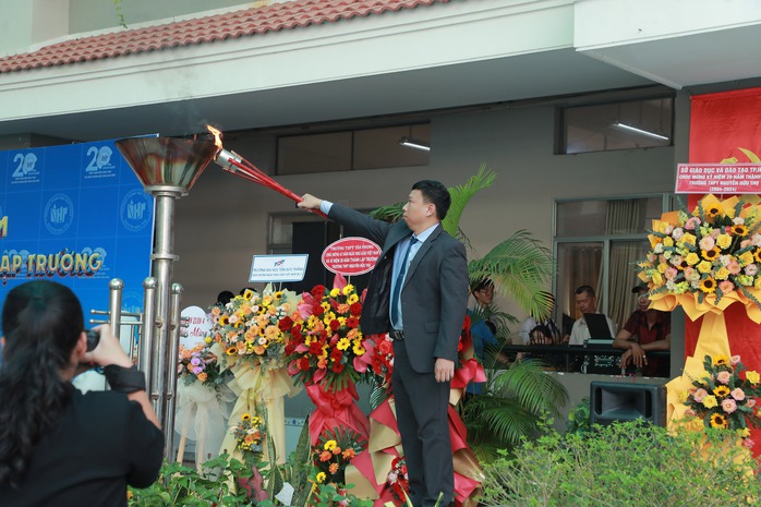 Hình ảnh ấn tượng ở những ngôi trường ghi dấu đặc biệt tại TP HCM - Ảnh 7. Hình ảnh ấn tượng ở những ngôi trường ghi dấu đặc biệt tại TP HCM - Ảnh 7.