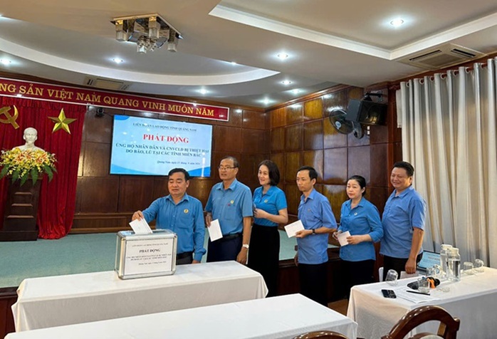 Công đoàn Quảng Nam vận động hơn 15,8 tỉ ủng hộ đồng bào miền Bắc- Ảnh 1. Công đoàn Quảng Nam vận động hơn 15,8 tỉ ủng hộ đồng bào miền Bắc- Ảnh 1.