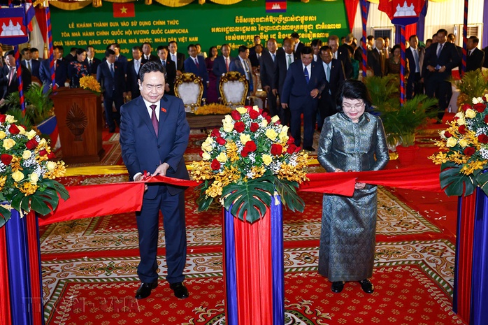 Việt Nam trao tặng công trình Nhà Quốc hội Vương quốc Campuchia- Ảnh 1. Việt Nam trao tặng công trình Nhà Quốc hội Vương quốc Campuchia- Ảnh 1.
