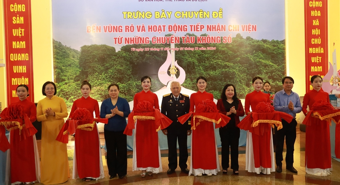 Trưng bày nhiều hiện vật quý về bến Tàu Không số Vũng Rô- Ảnh 2. Trưng bày nhiều hiện vật quý về bến Tàu Không số Vũng Rô- Ảnh 2.