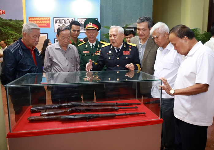 Trưng bày nhiều hiện vật quý về bến Tàu Không số Vũng Rô- Ảnh 1. Trưng bày nhiều hiện vật quý về bến Tàu Không số Vũng Rô- Ảnh 1.