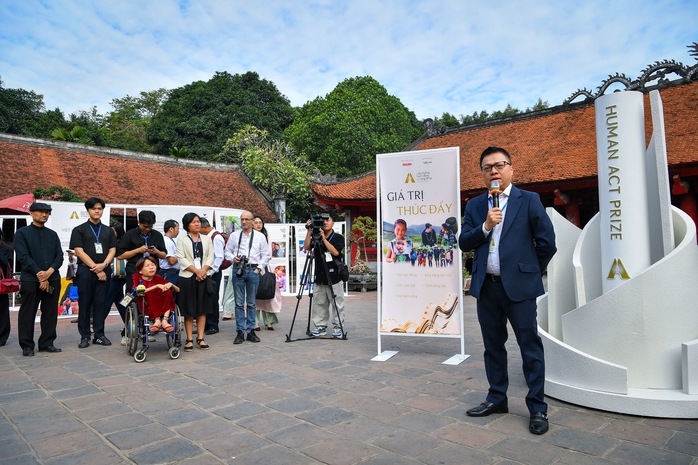 Ông Lê Quốc Minh: Nhiều người đóng góp thầm lặng cho cộng đồng, cần tôn vinh họ- Ảnh 1. Ông Lê Quốc Minh: Nhiều người đóng góp thầm lặng cho cộng đồng, cần tôn vinh họ- Ảnh 1.