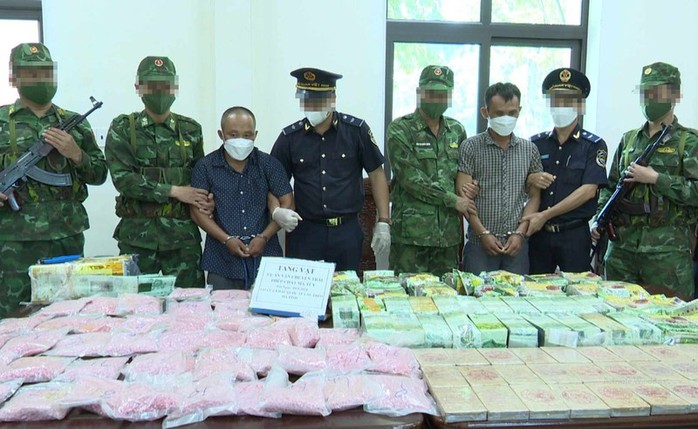 Án tử cho 2 đối tượng người Lào nhận vận chuyển ma tuý "khủng" từ Lào qua Việt Nam- Ảnh 2. Án tử cho 2 đối tượng người Lào nhận vận chuyển ma tuý "khủng" từ Lào qua Việt Nam- Ảnh 2.