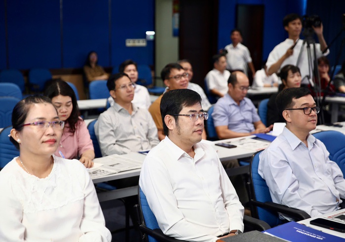 Lãnh đạo của gần 50 trường THPT tham dự bồi dưỡng về “Kỹ năng ứng xử với báo chí - truyền thông”- Ảnh 16. Lãnh đạo của gần 50 trường THPT tham dự bồi dưỡng về “Kỹ năng ứng xử với báo chí - truyền thông”- Ảnh 16.