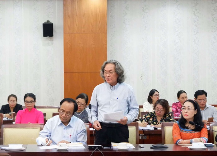 Hướng đến những tác phẩm Lý luận phê bình Văn học nghệ thuật sắc nét- Ảnh 4. Hướng đến những tác phẩm Lý luận phê bình Văn học nghệ thuật sắc nét- Ảnh 4.