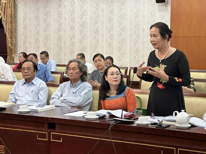 Hướng đến những tác phẩm Lý luận phê bình Văn học nghệ thuật sắc nét- Ảnh 8. Hướng đến những tác phẩm Lý luận phê bình Văn học nghệ thuật sắc nét- Ảnh 8.