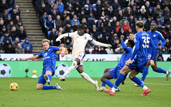 HLV Maresca gieo sầu đội bóng cũ, Chelsea thắng Leicester giữ vững Top 3- Ảnh 3. HLV Maresca gieo sầu đội bóng cũ, Chelsea thắng Leicester giữ vững Top 3- Ảnh 3.