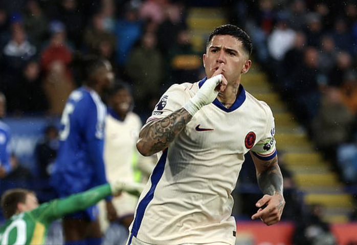 HLV Maresca gieo sầu đội bóng cũ, Chelsea thắng Leicester giữ vững Top 3- Ảnh 5. HLV Maresca gieo sầu đội bóng cũ, Chelsea thắng Leicester giữ vững Top 3- Ảnh 5.