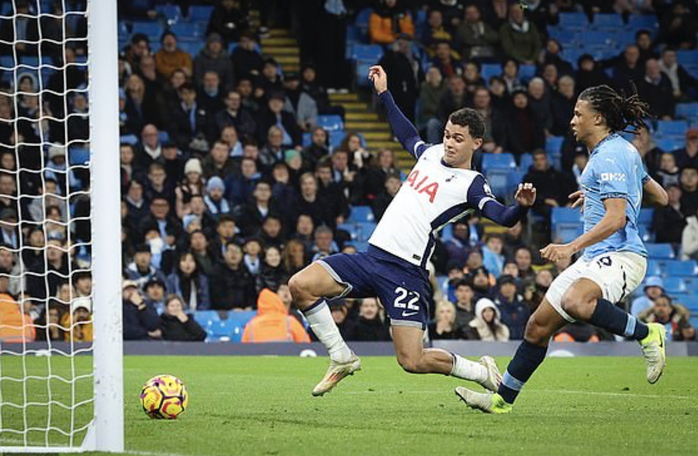 Tottenham giật sập "pháo đài" Etihad, Man City thua trận thứ 5 liên tiếp- Ảnh 4. Tottenham giật sập "pháo đài" Etihad, Man City thua trận thứ 5 liên tiếp- Ảnh 4.