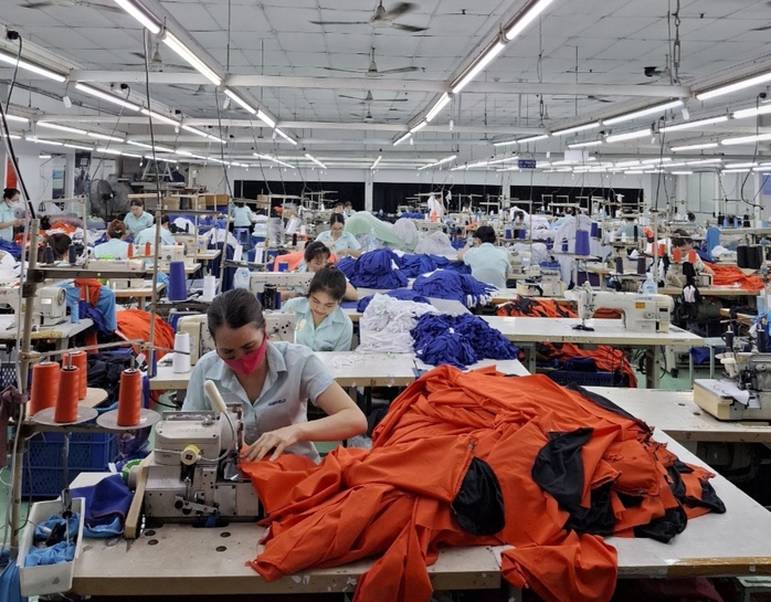 Lao động nữ nuôi con nhỏ được hưởng những "đặc quyền" nào?- Ảnh 1. Lao động nữ nuôi con nhỏ được hưởng những "đặc quyền" nào?- Ảnh 1.