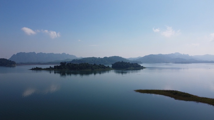 Vẻ đẹp hoang sơ, kỳ vĩ của "Hạ Long trên cạn" ở xứ Thanh- Ảnh 14. Vẻ đẹp hoang sơ, kỳ vĩ của "Hạ Long trên cạn" ở xứ Thanh- Ảnh 14.