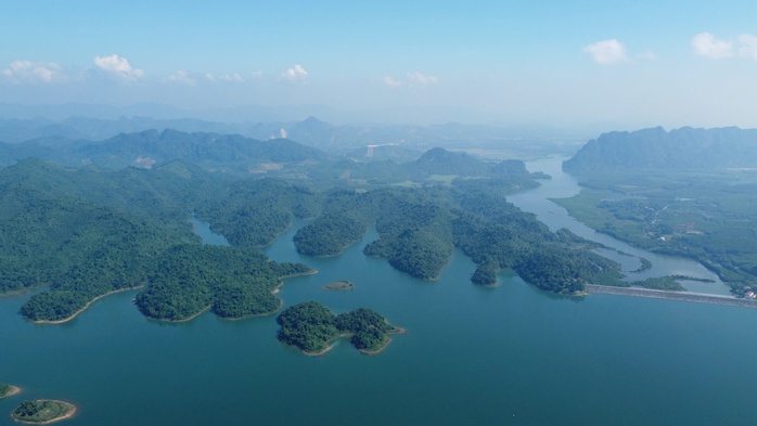 Vẻ đẹp hoang sơ, kỳ vĩ của "Hạ Long trên cạn" ở xứ Thanh- Ảnh 3. Vẻ đẹp hoang sơ, kỳ vĩ của "Hạ Long trên cạn" ở xứ Thanh- Ảnh 3.