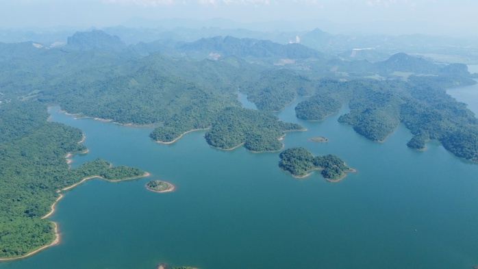 Vẻ đẹp hoang sơ, kỳ vĩ của "Hạ Long trên cạn" ở xứ Thanh- Ảnh 2. Vẻ đẹp hoang sơ, kỳ vĩ của "Hạ Long trên cạn" ở xứ Thanh- Ảnh 2.