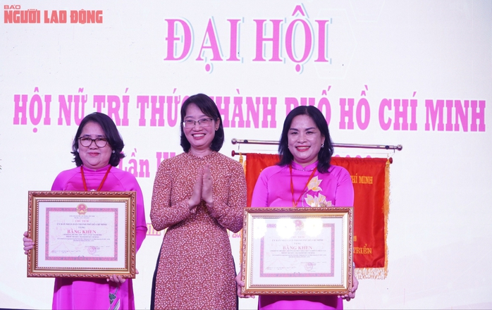 PGS.TS Trương Thị Hiền tiếp tục làm Chủ tịch Hội Nữ trí thức TP HCM- Ảnh 2. PGS.TS Trương Thị Hiền tiếp tục làm Chủ tịch Hội Nữ trí thức TP HCM- Ảnh 2.