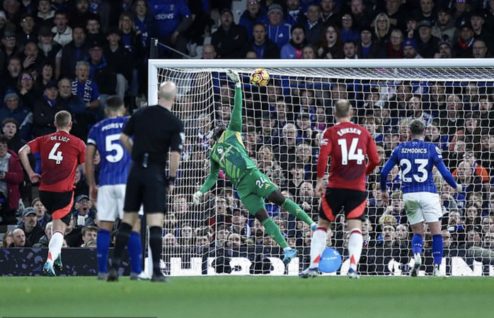 Man United hòa đội chót bảng, chuyên gia nói HLV Amorim "không có đũa thần"- Ảnh 4. Man United hòa đội chót bảng, chuyên gia nói HLV Amorim "không có đũa thần"- Ảnh 4.