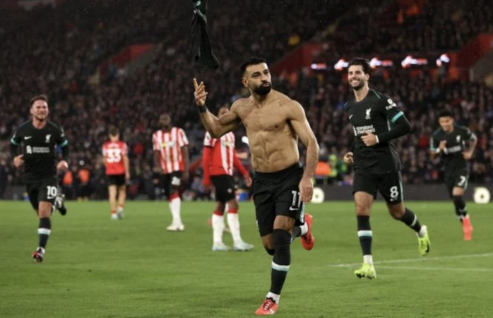 Lập cú đúp trước Southampton, Salah gửi lời thách thức Man City- Ảnh 1. Lập cú đúp trước Southampton, Salah gửi lời thách thức Man City- Ảnh 1.