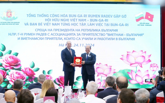Tổng thống Bulgaria gặp gỡ bạn bè Việt Nam- Ảnh 7. Tổng thống Bulgaria gặp gỡ bạn bè Việt Nam- Ảnh 7.