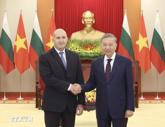 Tổng Bí thư: Việt Nam sẵn sàng là cầu nối giữa Bulgaria với các nước Đông Nam Á- Ảnh 1. Tổng Bí thư: Việt Nam sẵn sàng là cầu nối giữa Bulgaria với các nước Đông Nam Á- Ảnh 1.