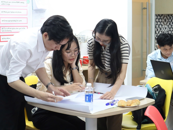 Cân bằng công việc và cuộc sống- Ảnh 1. Cân bằng công việc và cuộc sống- Ảnh 1.