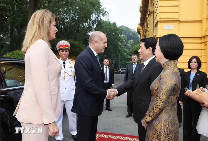 Chủ tịch nước Lương Cường chủ trì lễ đón Tổng thống Bulgaria- Ảnh 3. Chủ tịch nước Lương Cường chủ trì lễ đón Tổng thống Bulgaria- Ảnh 3.