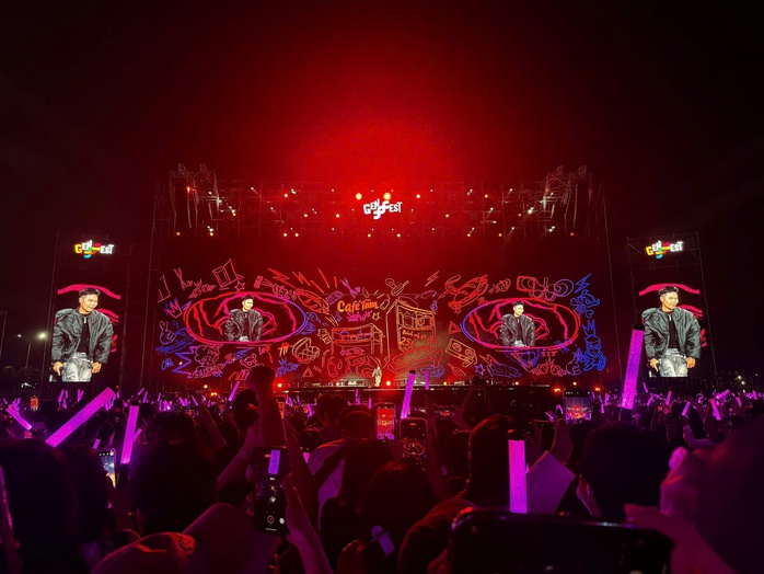GENfest 2024: Âm nhạc gắn kết cộng đồng- Ảnh 1. GENfest 2024: Âm nhạc gắn kết cộng đồng- Ảnh 1.