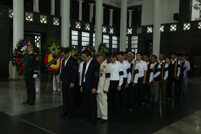 Tiễn biệt Trung tướng, Anh hùng Lực lượng vũ trang nhân dân Khuất Duy Tiến- Ảnh 7. Tiễn biệt Trung tướng, Anh hùng Lực lượng vũ trang nhân dân Khuất Duy Tiến- Ảnh 7.