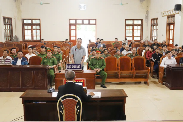 Nghịch tử dí dao vào cổ, đánh gãy tay bố đẻ sau khi đòi tiền mua xe máy không được - Ảnh 1. Nghịch tử dí dao vào cổ, đánh gãy tay bố đẻ sau khi đòi tiền mua xe máy không được - Ảnh 1.