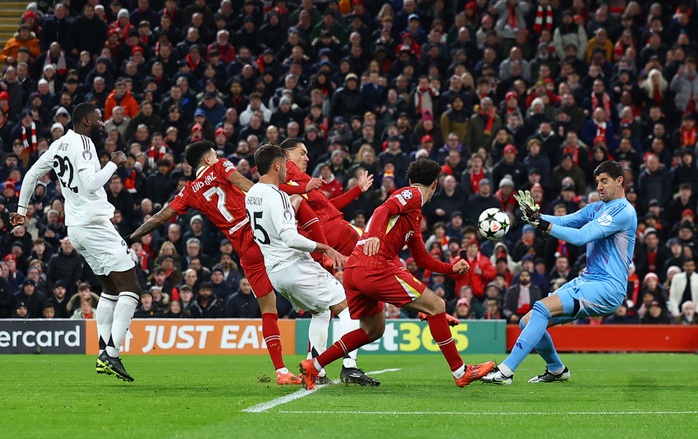 Mbappe sút hỏng phạt đền, Real Madrid thua tâm phục Liverpool- Ảnh 3. Mbappe sút hỏng phạt đền, Real Madrid thua tâm phục Liverpool- Ảnh 3.