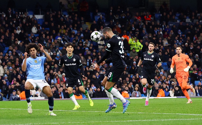 Pep Guardiola tự gây thương tích khi Man City chưa thoát khỏi khủng hoảng- Ảnh 4. Pep Guardiola tự gây thương tích khi Man City chưa thoát khỏi khủng hoảng- Ảnh 4.