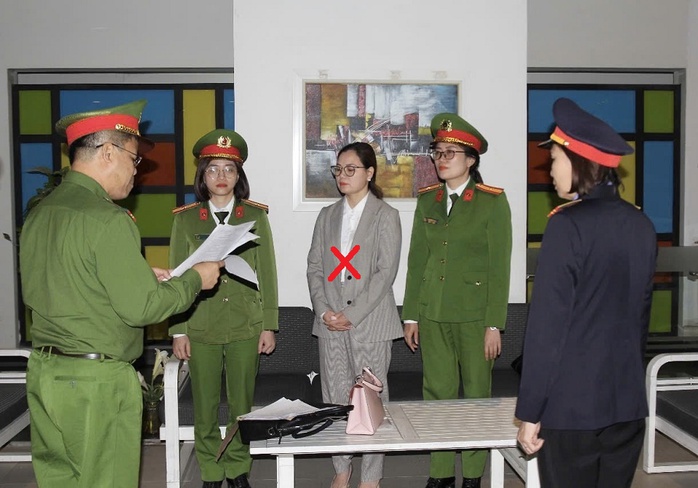 Nữ Cục trưởng Cục Hải quan Hà Nam Ninh bị bắt- Ảnh 1. Nữ Cục trưởng Cục Hải quan Hà Nam Ninh bị bắt- Ảnh 1.