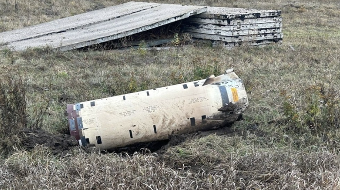 Bị tên lửa ATACMS đánh trúng S-400, Nga chuẩn bị trả đũa Ukraine mạnh tay? - Ảnh 1. Bị tên lửa ATACMS đánh trúng S-400, Nga chuẩn bị trả đũa Ukraine mạnh tay? - Ảnh 1.