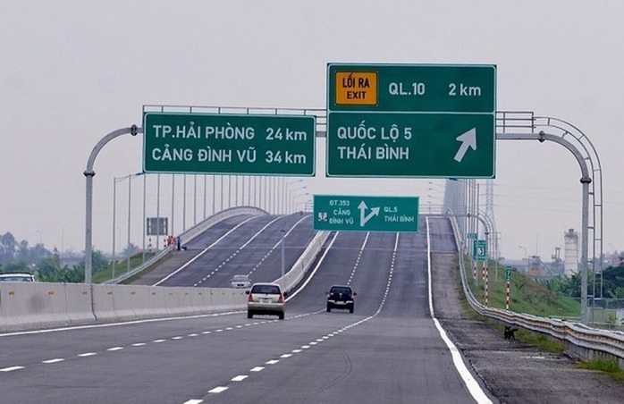Tốc độ tối đa trên cao tốc tại Việt Nam là 120 km/giờ- Ảnh 1. Tốc độ tối đa trên cao tốc tại Việt Nam là 120 km/giờ- Ảnh 1.