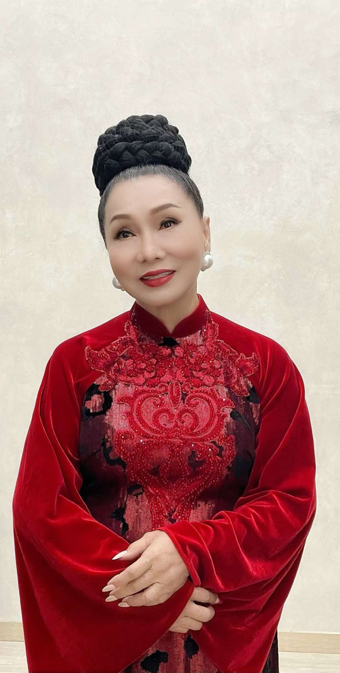 Thực hư về bằng tiến sĩ của NSND Bạch Tuyết: Phía quản lý cung cấp thông tin- Ảnh 1. Thực hư về bằng tiến sĩ của NSND Bạch Tuyết: Phía quản lý cung cấp thông tin- Ảnh 1.