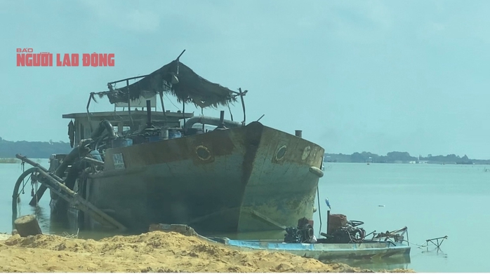 Giám sát chặt chẽ “đoàn tàu” khai thác cát trên hồ Dầu Tiếng- Ảnh 2. Giám sát chặt chẽ “đoàn tàu” khai thác cát trên hồ Dầu Tiếng- Ảnh 2.