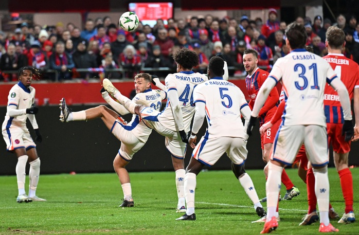 Jadon Sancho tỏa sáng, Chelsea thắng trận thứ tư liên tiếp ở Conference League- Ảnh 1. Jadon Sancho tỏa sáng, Chelsea thắng trận thứ tư liên tiếp ở Conference League- Ảnh 1.