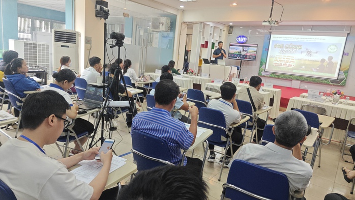 Bất ngờ với “nhân vật” lựa cà phê của 1 doanh nghiệp ở TP HCM- Ảnh 5. Bất ngờ với “nhân vật” lựa cà phê của 1 doanh nghiệp ở TP HCM- Ảnh 5.