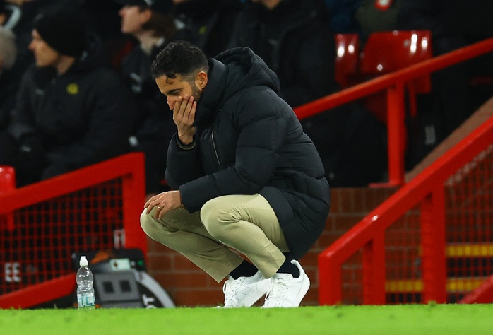 Rượt đuổi tỉ số 5 bàn, Man United thắng trận đầu dưới thời HLV Amorim - Ảnh 4. Rượt đuổi tỉ số 5 bàn, Man United thắng trận đầu dưới thời HLV Amorim - Ảnh 4.