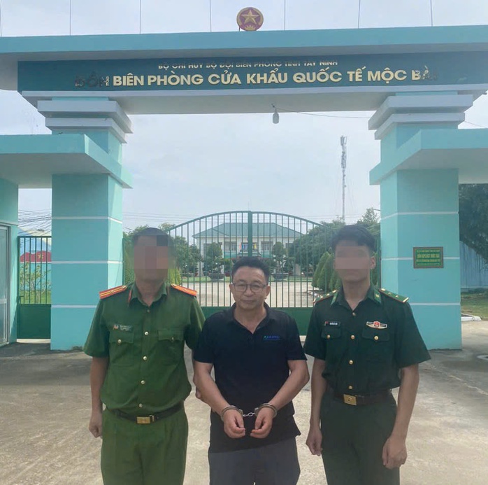 Bắt giữ đối tượng người nước ngoài giao cấu với trẻ dưới 16 tuổi ở Bình Dương- Ảnh 1. Bắt giữ đối tượng người nước ngoài giao cấu với trẻ dưới 16 tuổi ở Bình Dương- Ảnh 1.