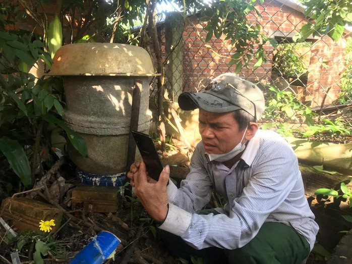 Làm nhà cho ong rồi… "mời" về xây tổ- Ảnh 1. Làm nhà cho ong rồi… "mời" về xây tổ- Ảnh 1.