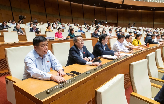 Quốc hội thông qua Luật, quy định chi tiết hành vi thao túng thị trường chứng khoán- Ảnh 1. Quốc hội thông qua Luật, quy định chi tiết hành vi thao túng thị trường chứng khoán- Ảnh 1.