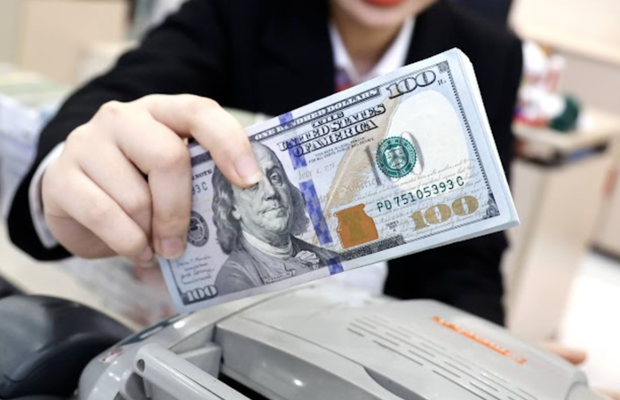 Giá USD tại Việt Nam rớt mạnh- Ảnh 1. Giá USD tại Việt Nam rớt mạnh- Ảnh 1.