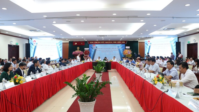 Đưa tiếng Anh trở thành ngôn ngữ thứ hai trong trường học: Không thực hiện dàn ngang- Ảnh 2. Đưa tiếng Anh trở thành ngôn ngữ thứ hai trong trường học: Không thực hiện dàn ngang- Ảnh 2.
